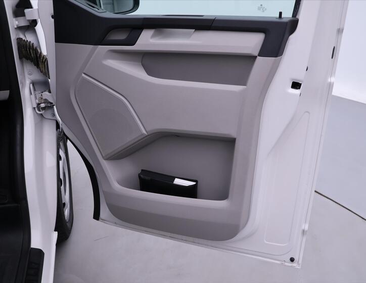 Volkswagen Transporter 13