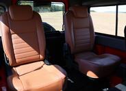 Land Rover Defender 16