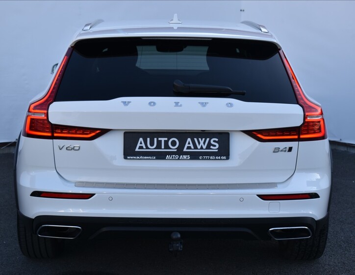Volvo V60 8