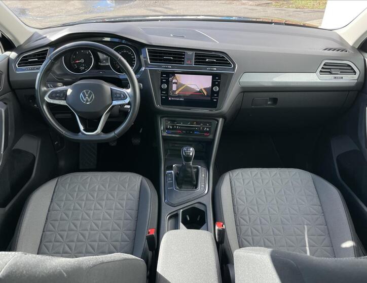 Volkswagen Tiguan 6