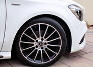 Mercedes-Benz CLA 5
