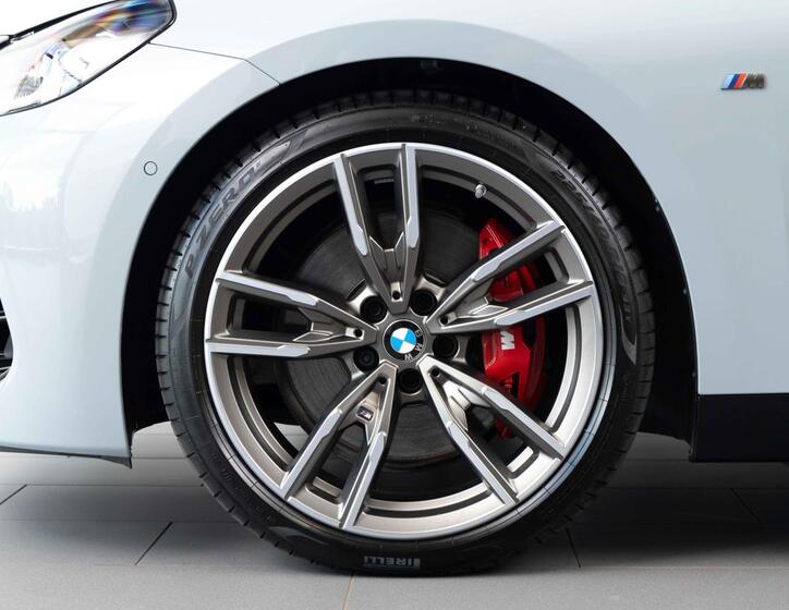 BMW Řada 2 6