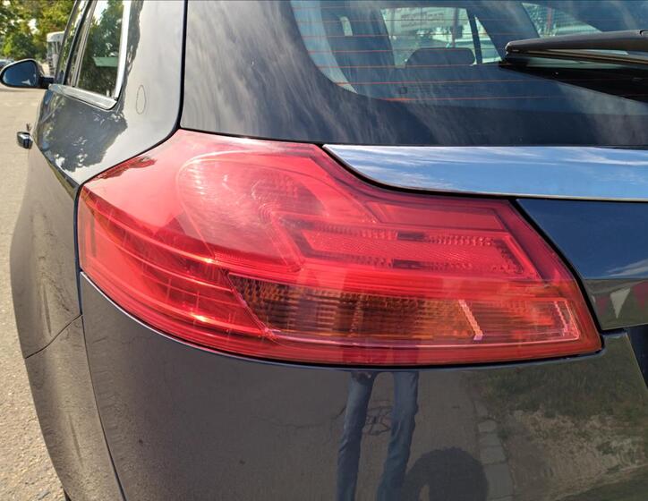 Opel Insignia 9