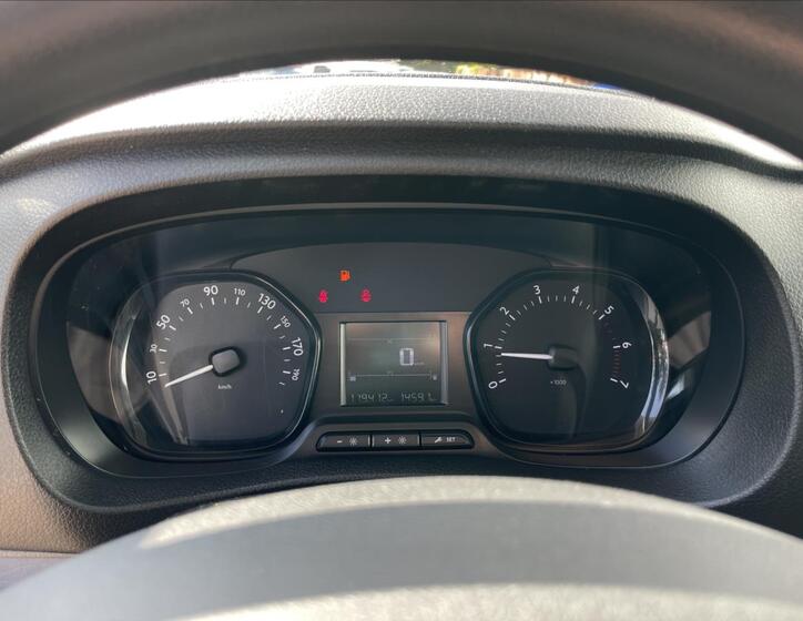 Opel Vivaro 9