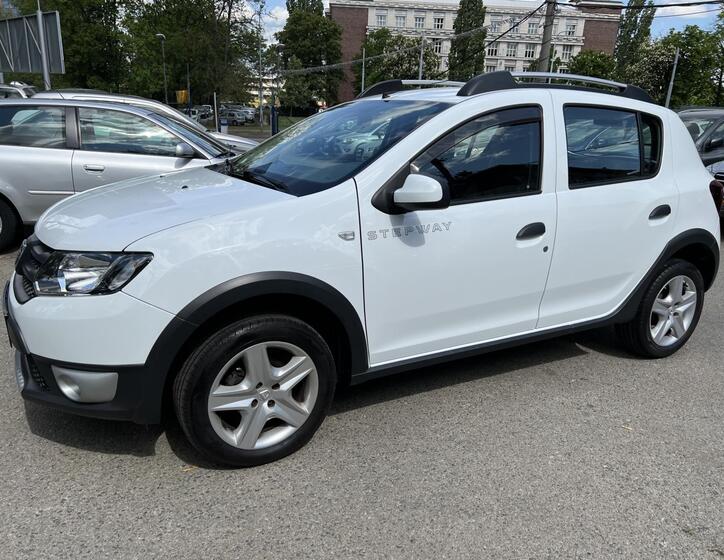 Dacia Sandero 4