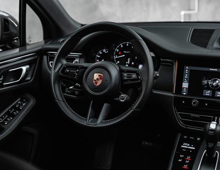 Porsche Macan 32