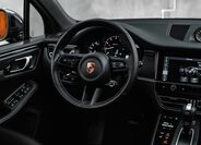 Porsche Macan 32