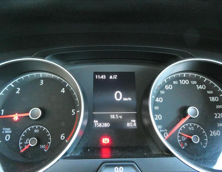 Volkswagen Golf 28