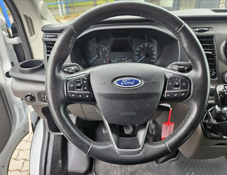 Ford Transit 11