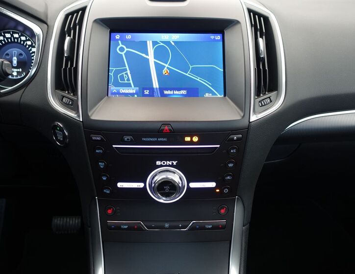 Ford Galaxy 15