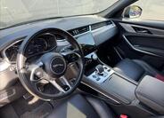 Jaguar F-Pace 9