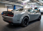 Dodge Challenger 8