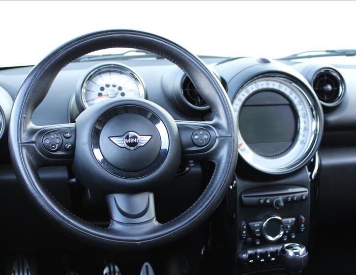Mini Paceman 17