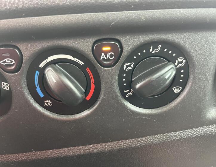 Ford Transit 19