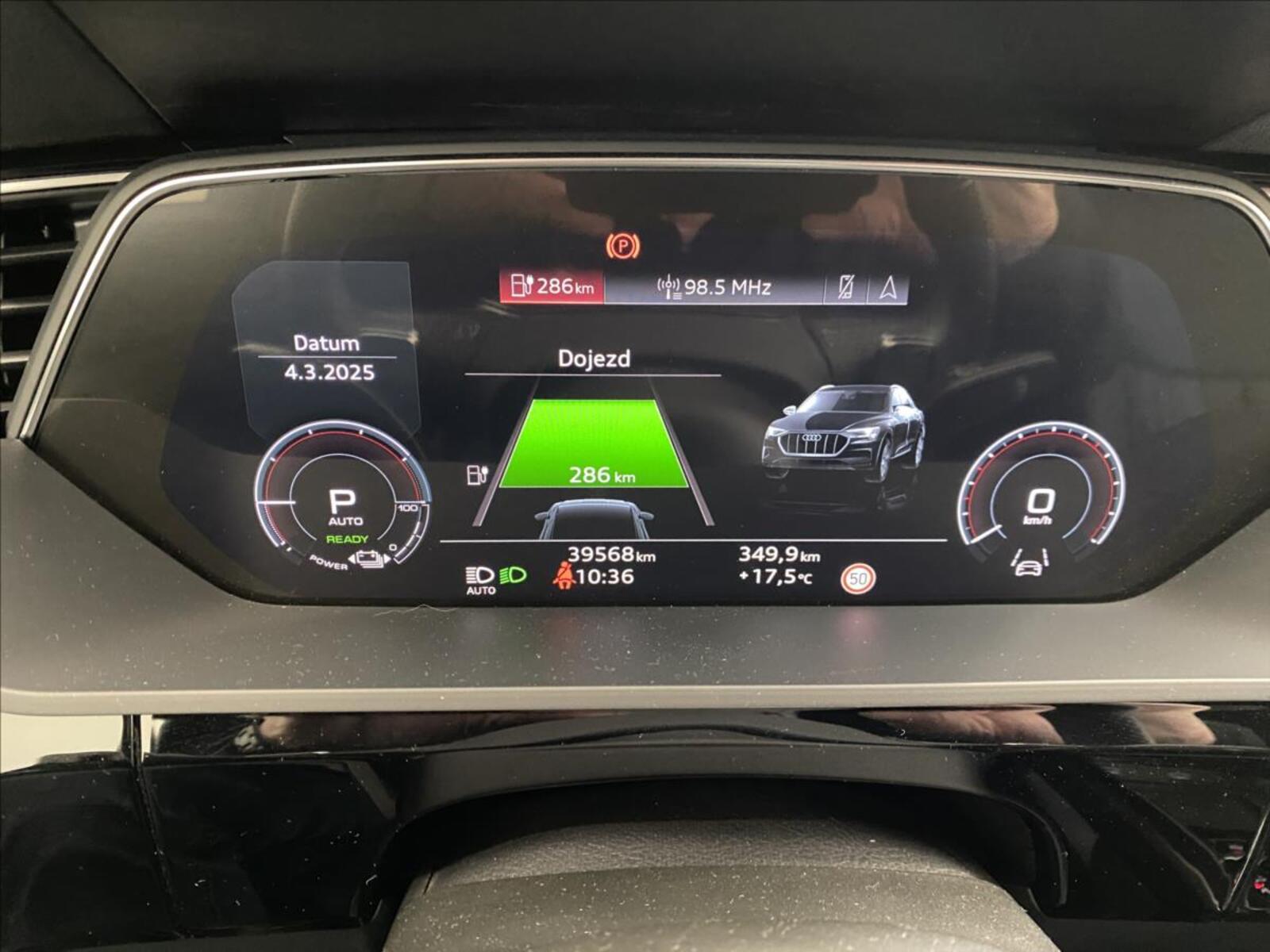 Audi e-tron 11