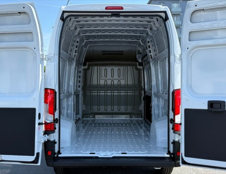 Opel Movano 6
