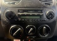 Volkswagen New Beetle 11