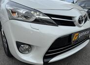 Toyota Verso 18