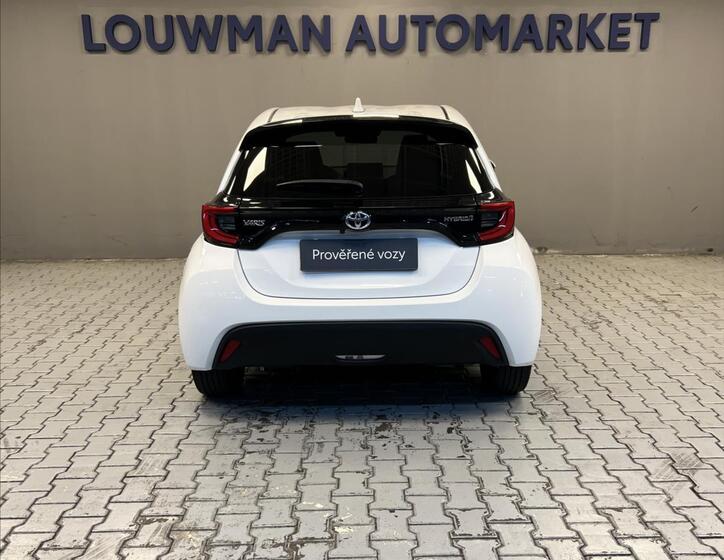Toyota Yaris 14