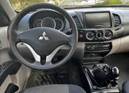 Mitsubishi L200 11