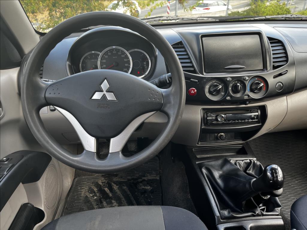 Mitsubishi L200