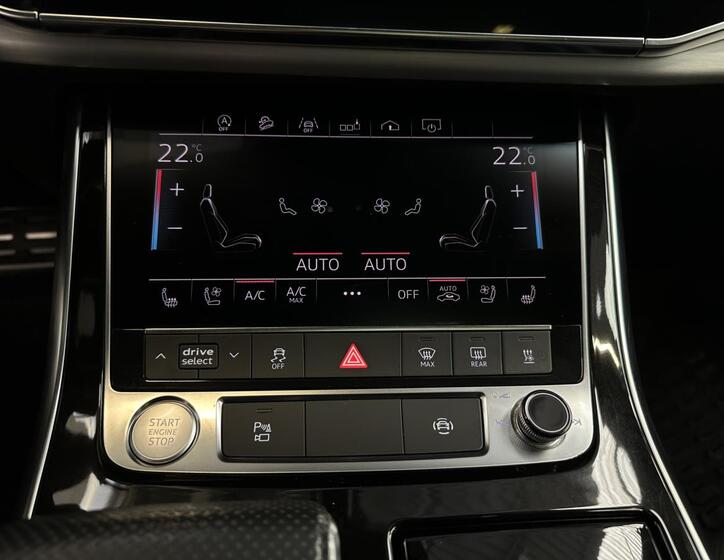 Audi Q8 12