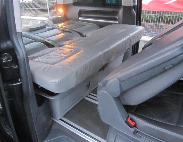 Volkswagen Multivan 44