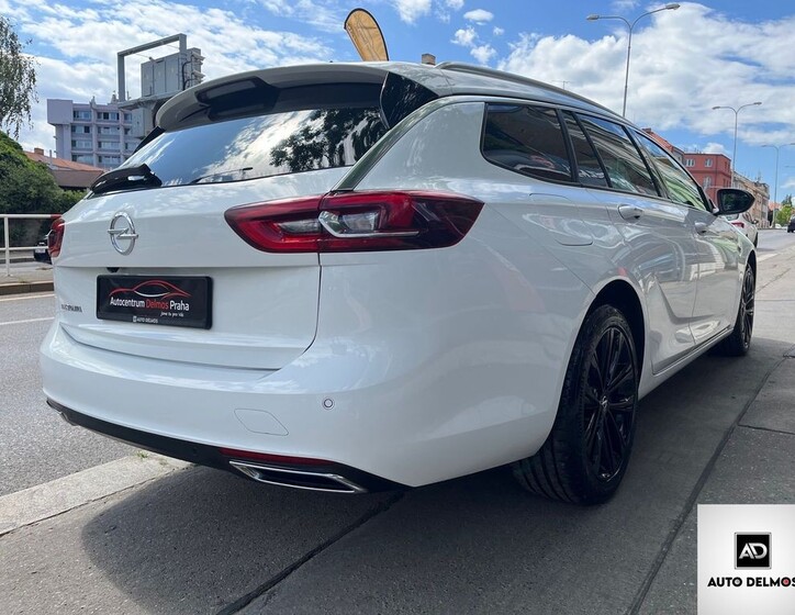 Opel Insignia 9