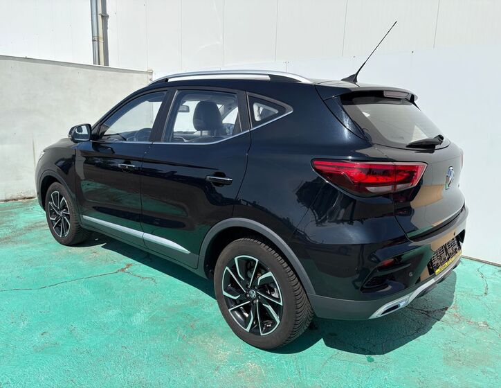 MG ZS 4