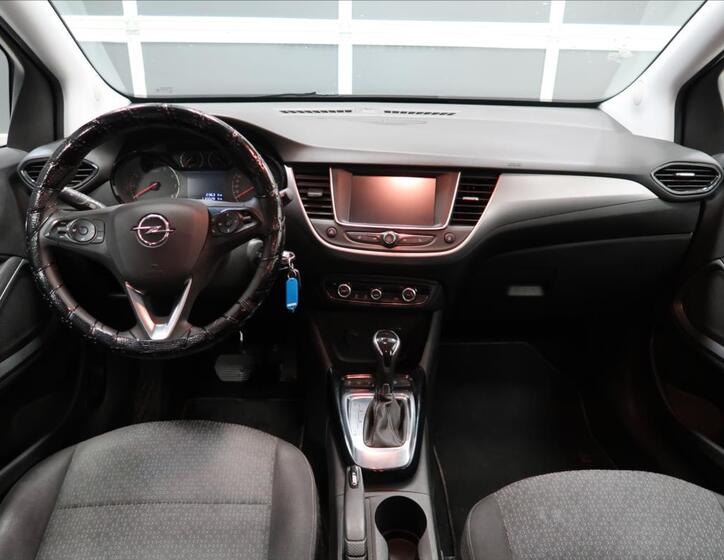 Opel Crossland X 11