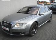 Audi A8 1