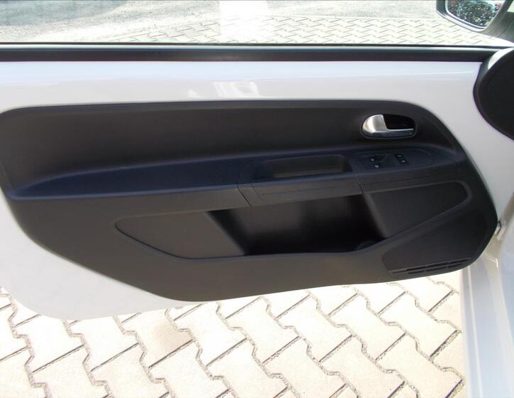 Volkswagen up! 18