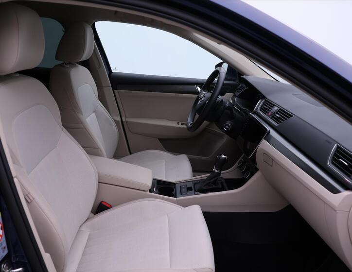 Škoda Superb 14