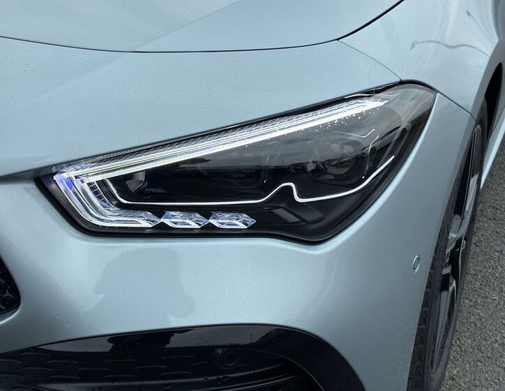 Mercedes-Benz CLA 3