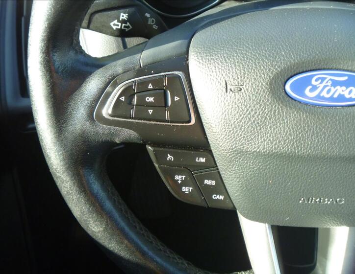 Ford Focus 16