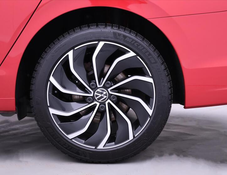 Volkswagen Golf 32