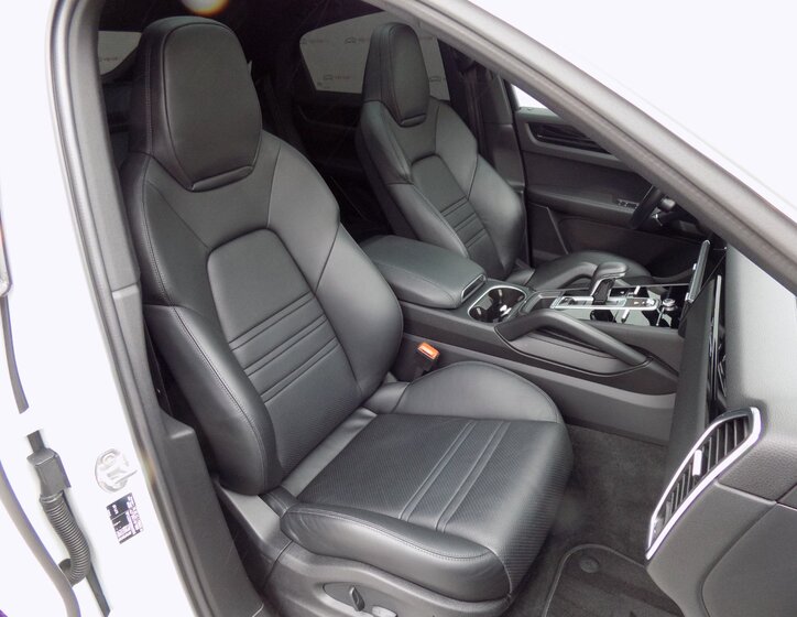 Porsche Cayenne 18