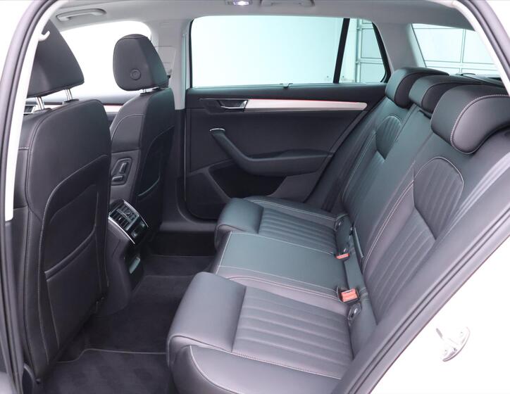 Škoda Superb 13