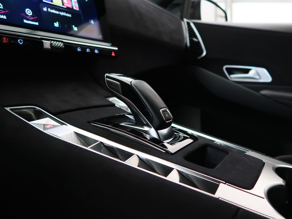 DS Automobiles DS7 Crossback