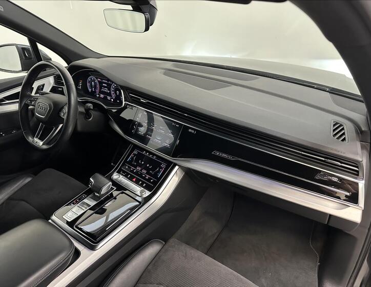 Audi Q7 27