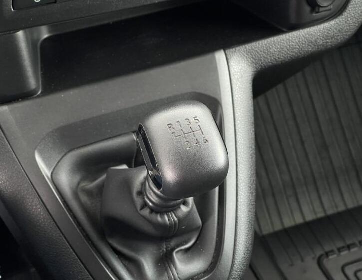 Toyota ProAce Verso 24
