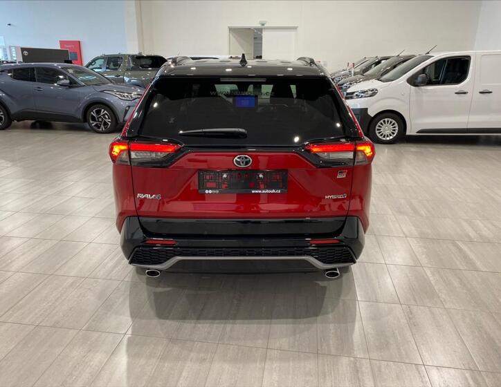 Toyota RAV4 6