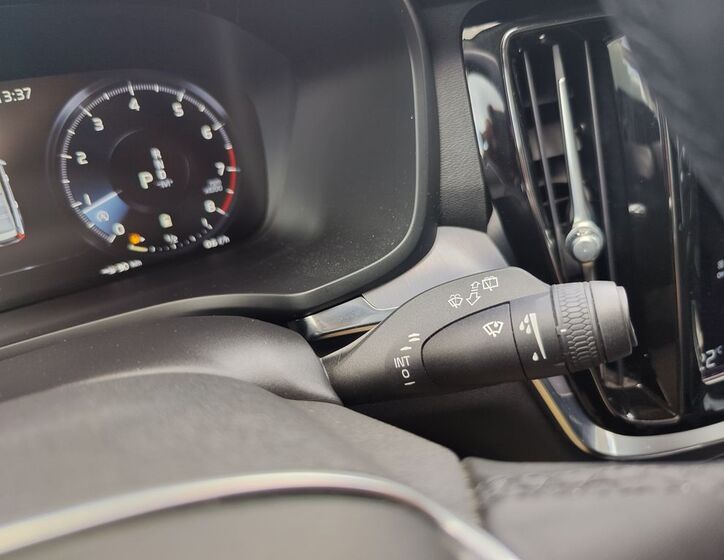 Volvo V60 25