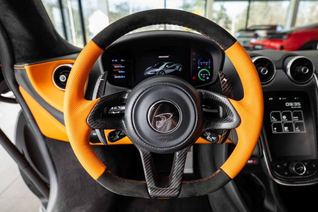 McLaren 570S