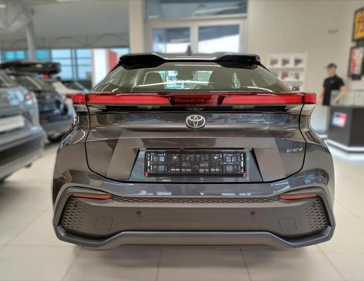 Toyota C-HR 5