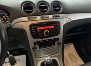 Ford Galaxy 11
