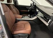 Audi Q7 24