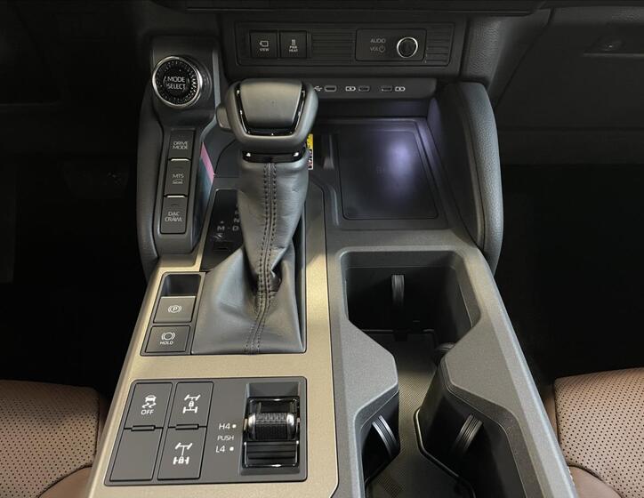 Toyota Land Cruiser 9