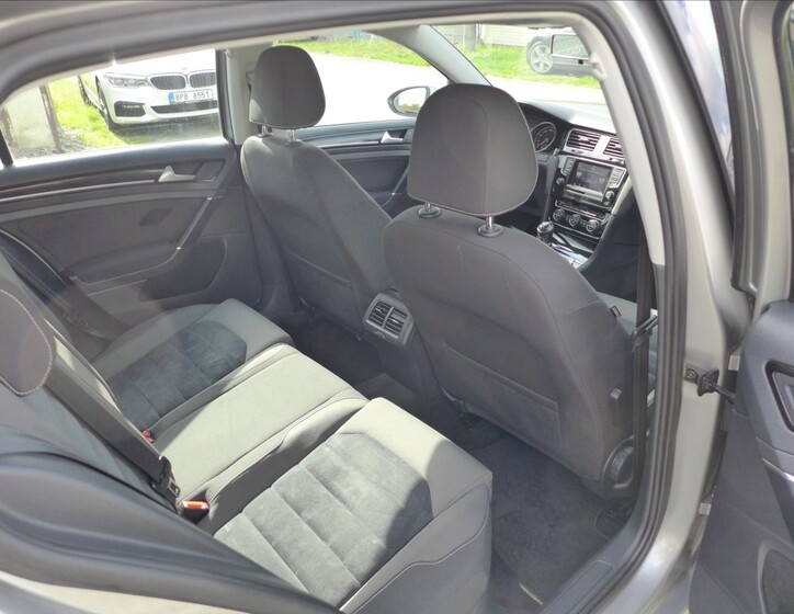 Volkswagen Golf 29