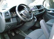 Volkswagen Caravelle 13
